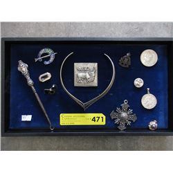 12 Vintage mixed metal collectibles - some silver