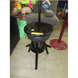 Wood swivel stool with tire detail