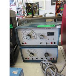2 Heathkit electronics