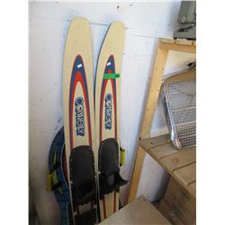Vintage water ski's