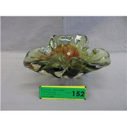 Vintage art glass bowl