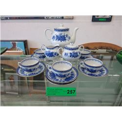 25 Piece "Blue Cathay" tea set