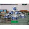Image 1 : 25 Piece "Blue Cathay" tea set