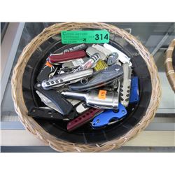 24 Used pocket knives