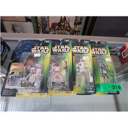 4 Star Wars figurines