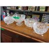 Image 1 : 4 Crystal footed bowls