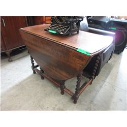 Oak drop leaf table - ca 1910