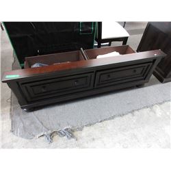 Drawer storage unit for a queen size bed