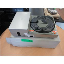 Vintage - Rolleio slide projector with case