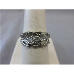Sterling Silver Filigree Ring set with 3 Diamonds