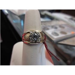10 KT Yellow Gold Ring - size 8