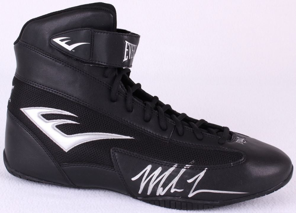 Everlast High Top Boxing Shoes ImageFootball