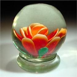 Chinese crimp rose pedestal paperweight