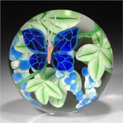 Steven Lundberg Glass Art 2000 paperweight