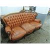Image 2 : BEAUTIFUL ANTIQUE VINTAGE TUFTED LEATHER SOFA