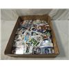 Image 1 : FOOTBALL HOCKEY SPORTS CARDS MIXED MAKERS YEARS