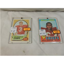 2 VINTAGE FOOTBALL SPORTS CARDS 1970 1971 ROOKIES