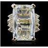 Image 2 : 14KT Yellow Gold 11.26ct Aquamarine and Diamond Ring