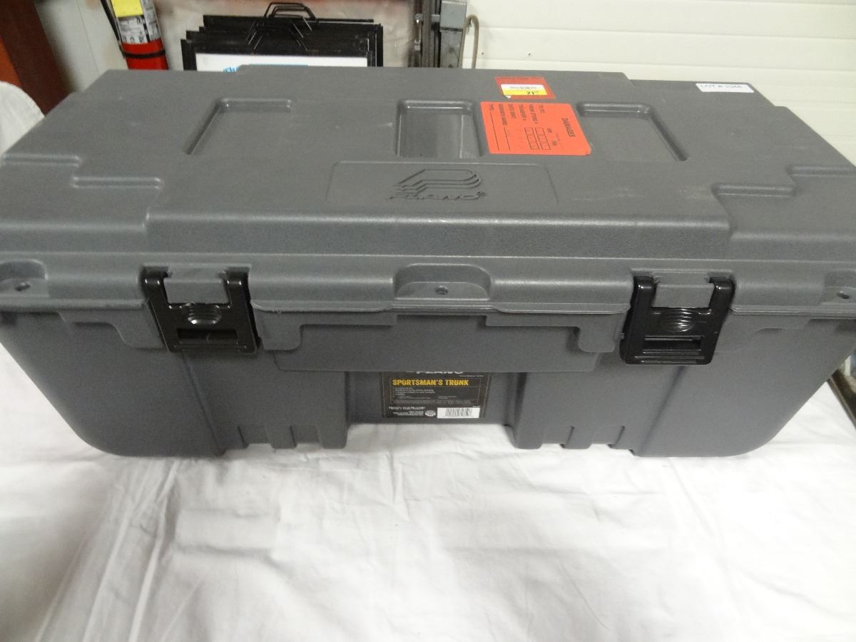 Plano Wheeled Sportsman Trunk