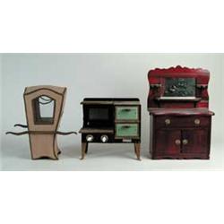 CHILDREN’S AND DOLL FURNITURE (LOT OF 7)