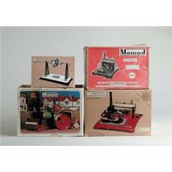 LOT OF 6 MAMOD STEAM ENGINES & ACCESSORIES. 
