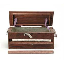 PATENT MODEL: COFFIN