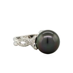18KT White Gold Tahitian Pearl and 0.49ctw Diamond Ring