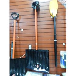NEW SNOW SHOVEL - NO WARRANTY, NO GUARANTEE