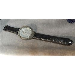 WATCH - NEW DIAMOND KING WRIST WATCH - TOTAL OF 10 GENUINE DIAMONDS
