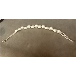 BRACLET - GENUINE FRESH WATER PEAL BRACLET - ESTIMATE VALUE $150