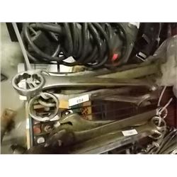 BUNDLE OF LARGE WRENCHES