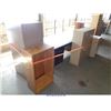 Image 2 : OFFICE FURNITURE