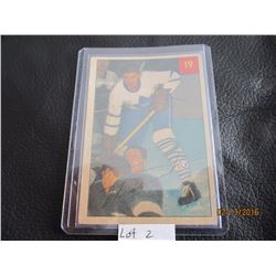 1953-54 Eric Nesterenko Toronto #19 Printed in Canada