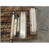Image 3 : Fluorescent Light Fixtures