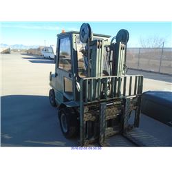 P&E HYSTER  FORKLIFT AND CAMPER SHELL