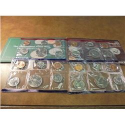 1985 & 1993 US MINT SETS P/D (WITH ENVELOPES)