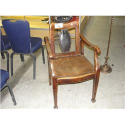 EARLY ANTIQUE PRESSED SEAT DENTAL CHAIR