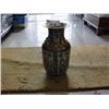 Image 1 : CHINESE VASE