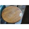 Image 2 : SOLID OAK END TABLE