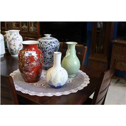 4 CHINESE VASES