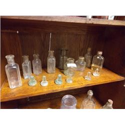 VINTAGE COLLECTOR BOTTLES & 6 VINTAGE STOPPERS - CLEAR - 9 TTL