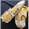 Image 7 : Sioux Beaded Moccasins
