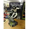 Image 1 : The Spectre Statue