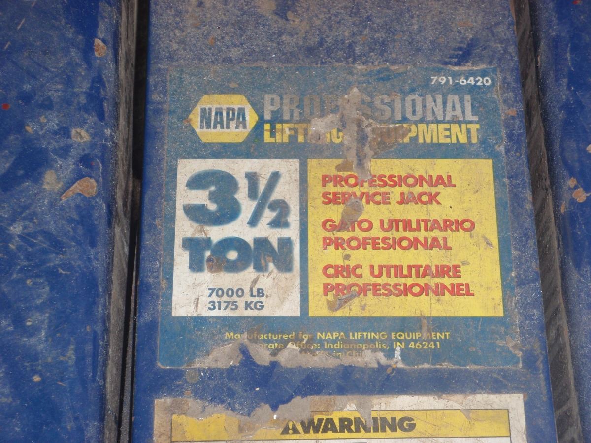 Floor Jack 35 Napa Floor Jack