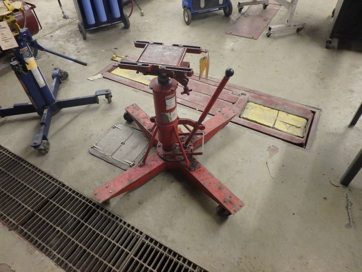 Black Hawk 1/2 Ton Transmission Rack