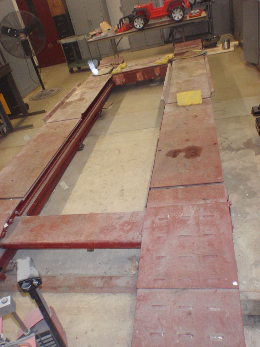 Hunter RL Alignment Rack w/ Sun Alignment Center