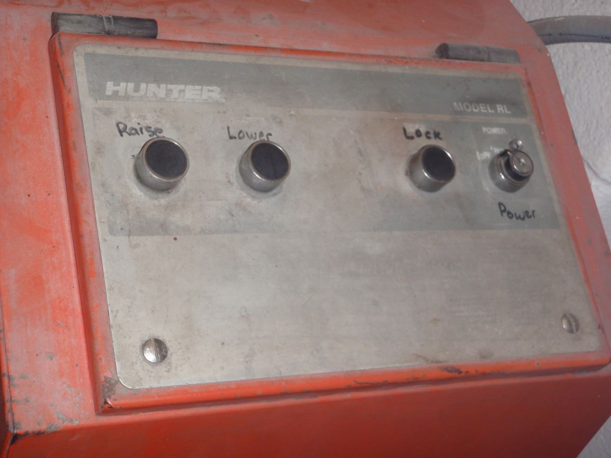 Hunter RL Alignment Rack w/ Sun Alignment Center - BTM Industrial