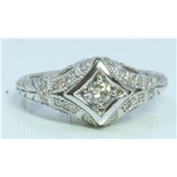 14K WHITE GOLD RING 4.46 GRAM DIAMOND 0.29CT CENTER DIAMOND 0.12CT