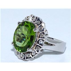 Peridot  5.0 ctw / Diamond Ring m14KW