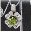 Image 2 : 14K WHITE GOLD PERIDOT PENDANT: 9.1g / Diamond: 1.18ct / Peridot : 3.01ct